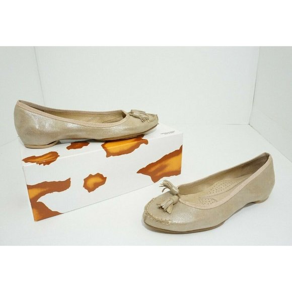 Donald J Pliner Becan Women's Slip On Flats Oxfords Beige Leather US 7 M $225 - Picture 1 of 10